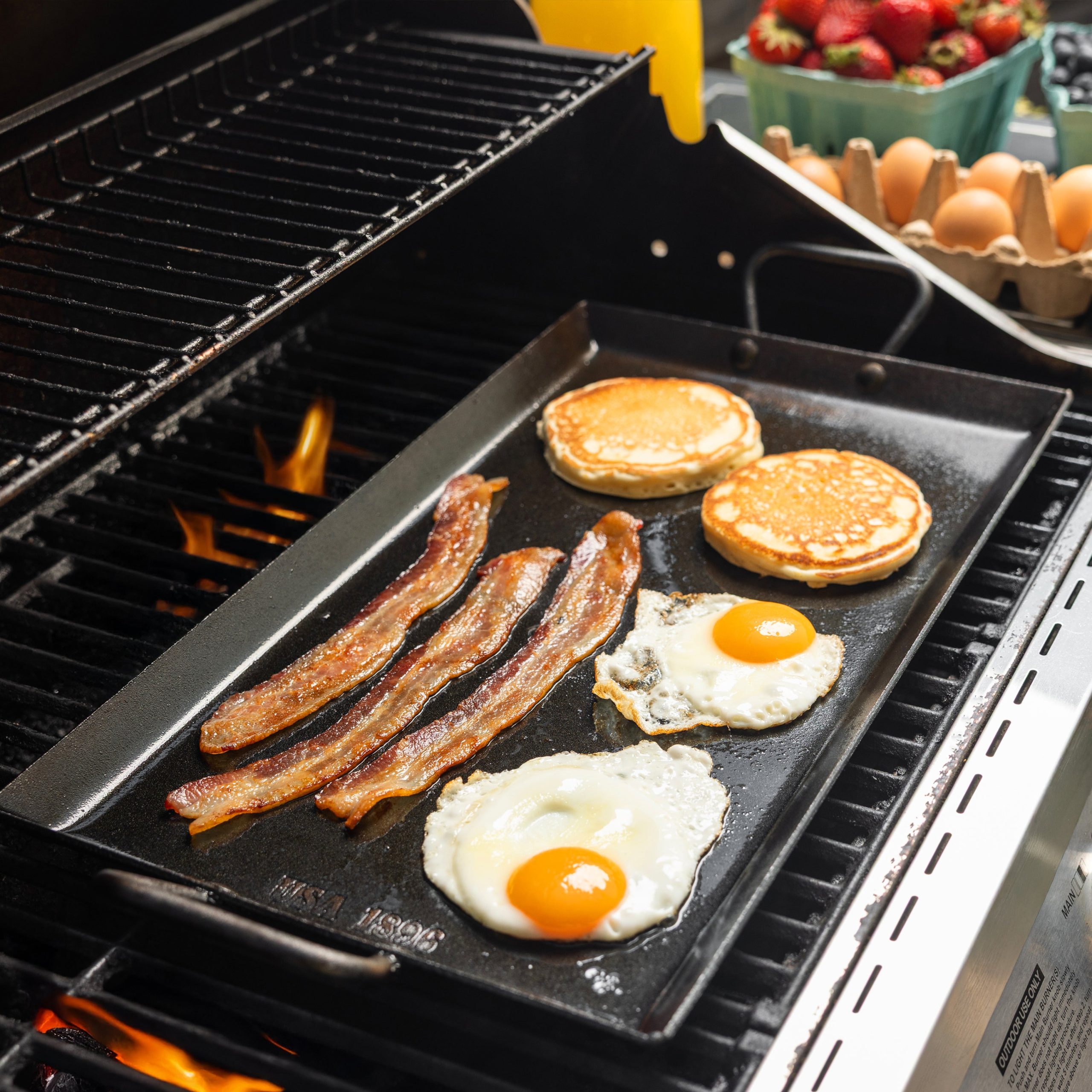 18 x 10 Inch Seasoned Carbon Steel Griddle - Image 2