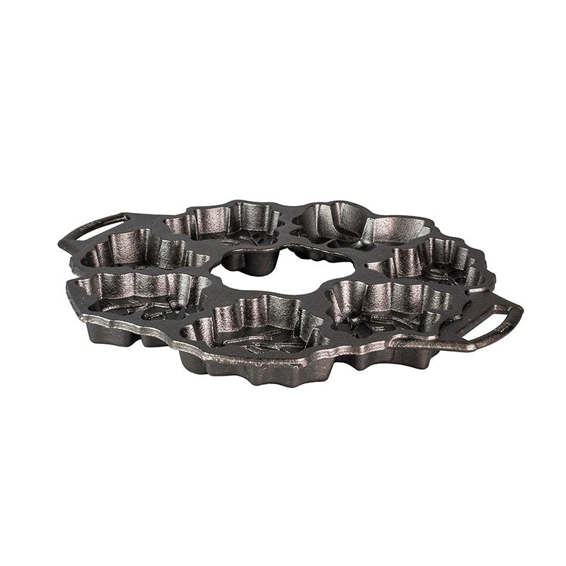 Seasoned Cast Iron Holiday Wreath Pan - Image 2