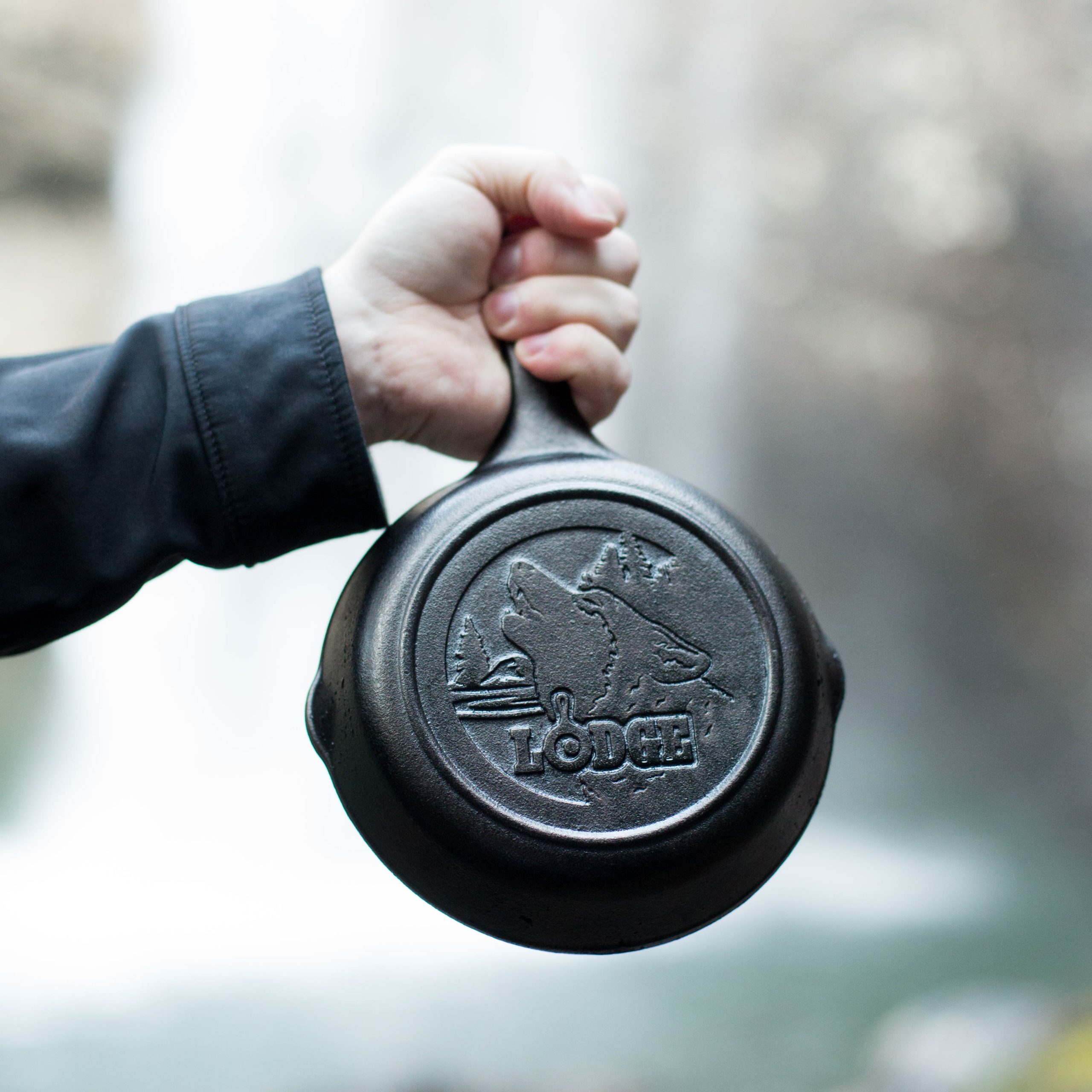 Wildlife Series™ 6.5 Inch Cast Iron Wolf Skillet - Image 7